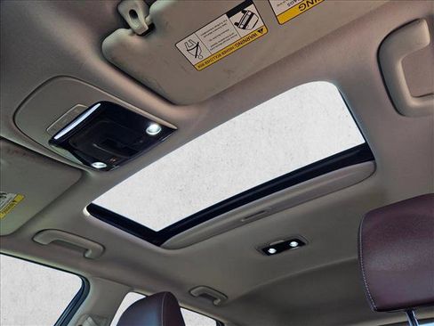 Used 2022 Kia Seltos SX w/ Sunroof Package image 11