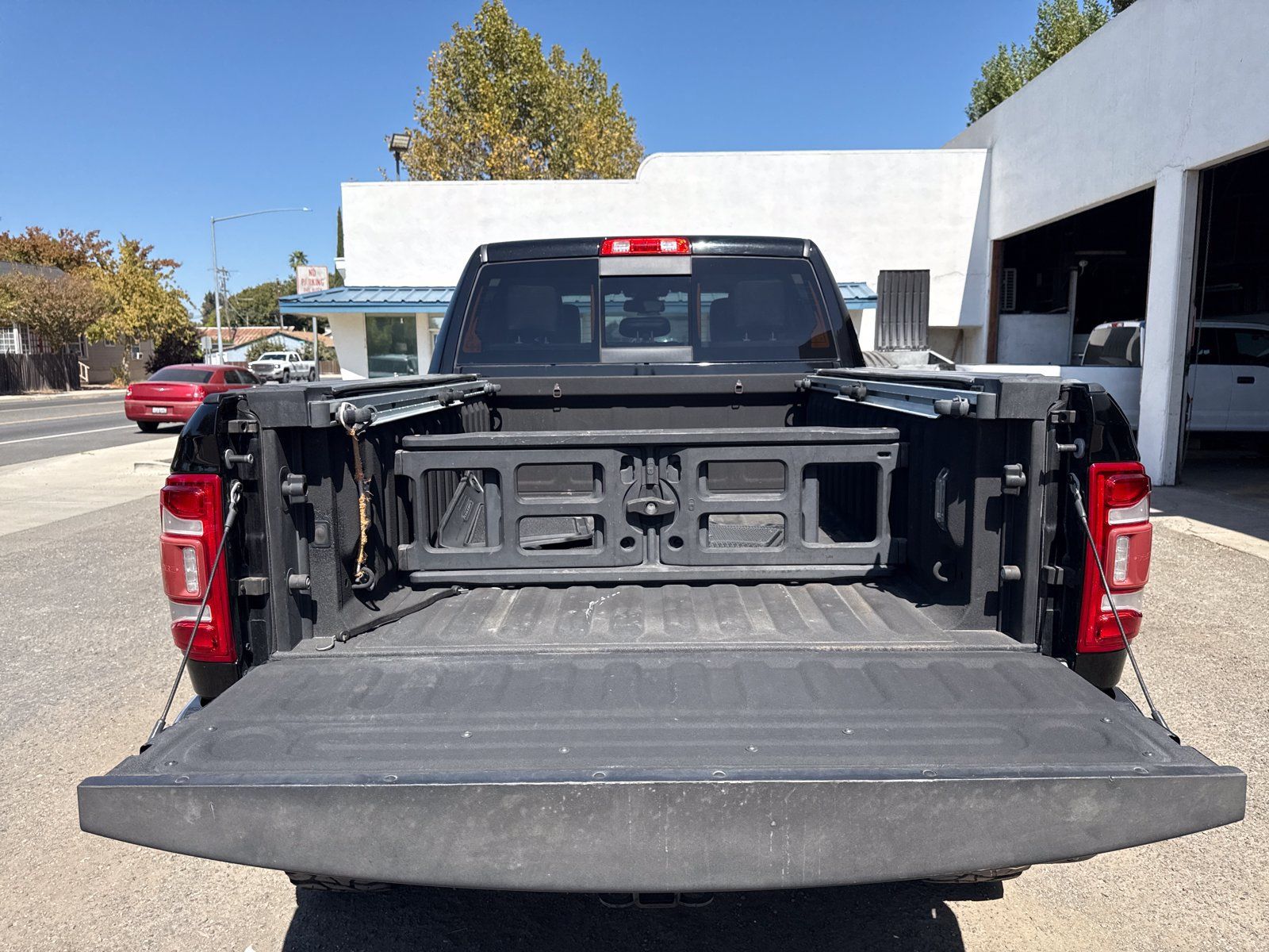 Used 2020 RAM 2500 Limited AWD/4WD image 23