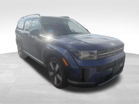 Used 2025 Hyundai Santa Fe Limited FWD image 14