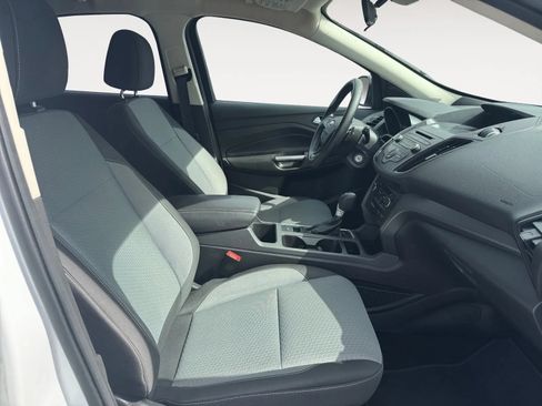 Used 2017 Ford Escape SE AWD/4WD image 10