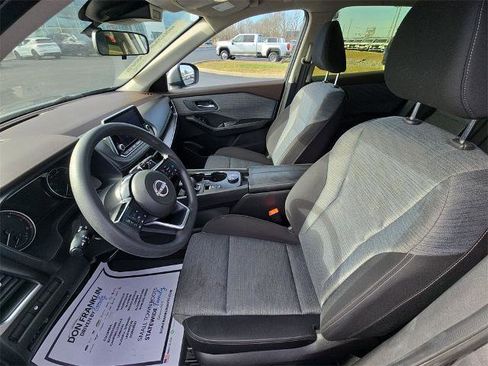 Certified 2023 Nissan Rogue SV image 10