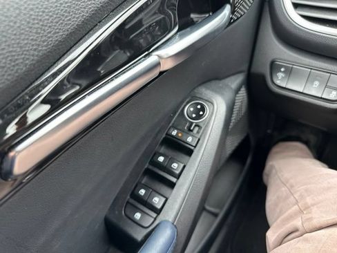 Used 2024 Kia Seltos S FWD image 40