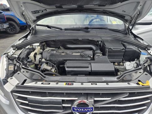 Used 2016 Volvo XC60 T5 Premier image 41