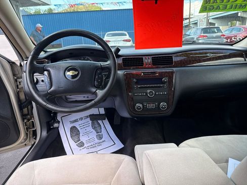 Used 2012 Chevrolet Impala LT FWD image 14