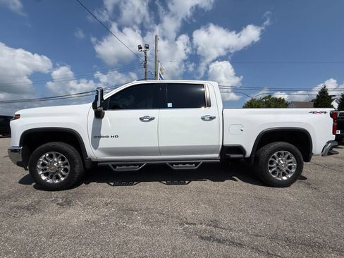 Used 2024 Chevrolet Silverado 2500 LTZ w/ LTZ Premium Package AWD/4WD image 3