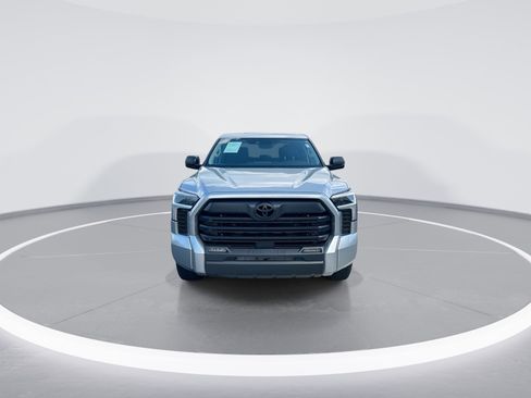 Used 2022 Toyota Tundra SR5 AWD/4WD image 3