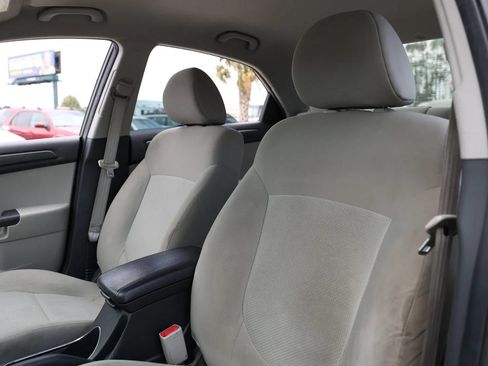 Used 2012 Kia Forte LX FWD image 18