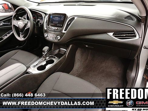Used 2025 Chevrolet Malibu LT FWD image 8