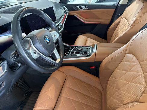 Certified 2024 BMW X7 xDrive40i w/ Parking Assistance Package AWD/4WD image 4
