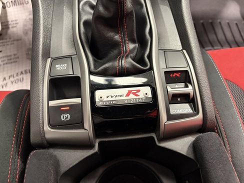 Used 2019 Honda Civic Type R image 17