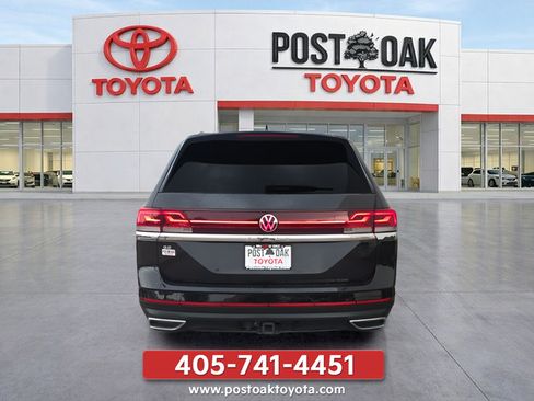Used 2024 Volkswagen Atlas SE FWD image 4