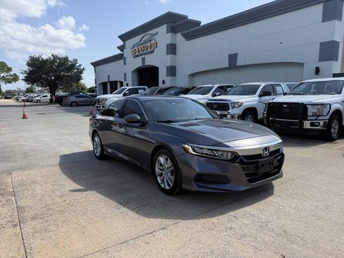 Used 2019 Honda Accord LX image 2