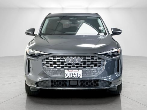 Used 2025 Audi Q5 Premium w/ Convenience Package image 8