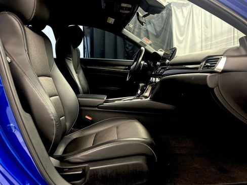 Used 2018 Honda Accord Sport image 23