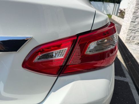 Used 2016 Nissan Altima 2.5 S w/ Power Driver Seat Package FWD image 13