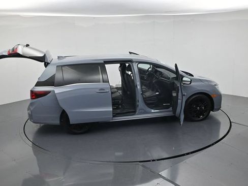 Used 2025 Honda Odyssey Sport-L image 49