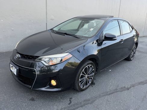 Used 2015 Toyota Corolla S FWD image 2