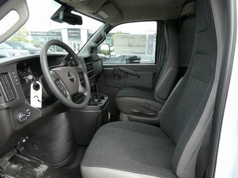 New 2025 GMC Savana 3500 w/ Power Convenience Package RWD image 26