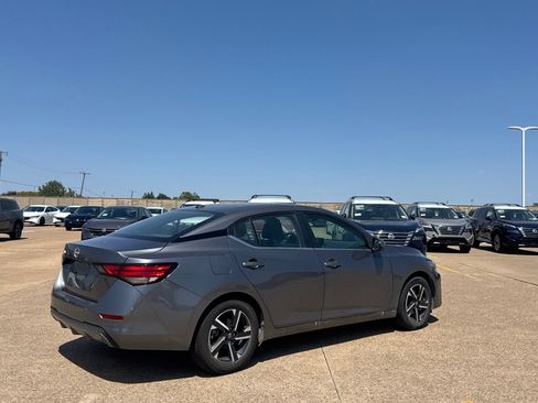 Certified 2025 Nissan Sentra SV FWD image 20