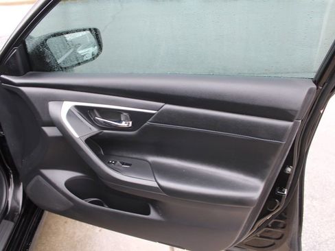 Used 2018 Nissan Altima 2.5 SR image 19