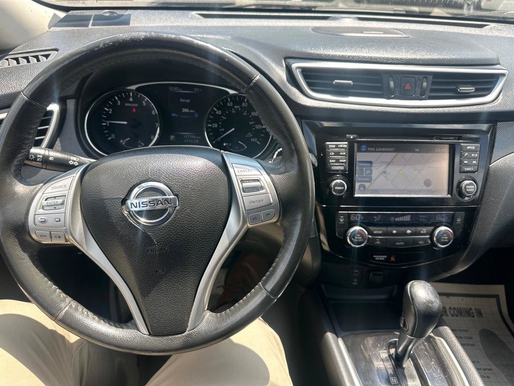 Used 2016 Nissan Rogue SL AWD/4WD image 9