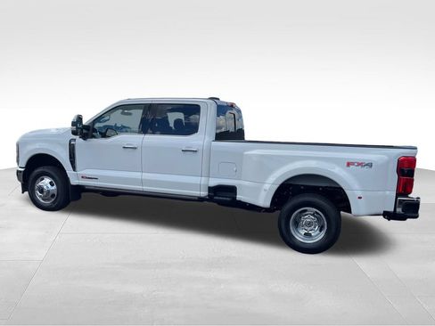 New 2026 Ford F350 Lariat w/ Lariat Premium Package AWD/4WD image 3
