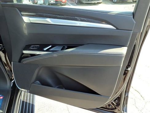 New 2026 Cadillac Escalade V w/ LPO, ONYX Package AWD/4WD image 27