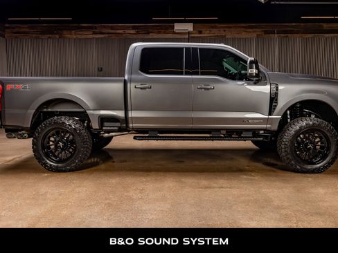 Used 2024 Ford F250 Lariat w/ Lariat Ultimate Package image 11