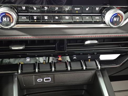 New 2026 Chevrolet Colorado Z71 image 18