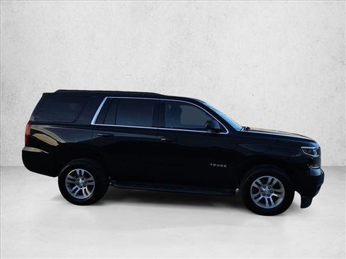 Used 2018 Chevrolet Tahoe LS image 3