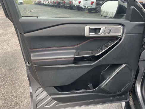 Certified 2023 Ford Explorer ST-Line w/ Class IV Trailer Tow Package image 15