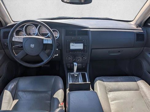 Used 2005 Dodge Magnum R/T w/ Convenience Group II RWD image 13