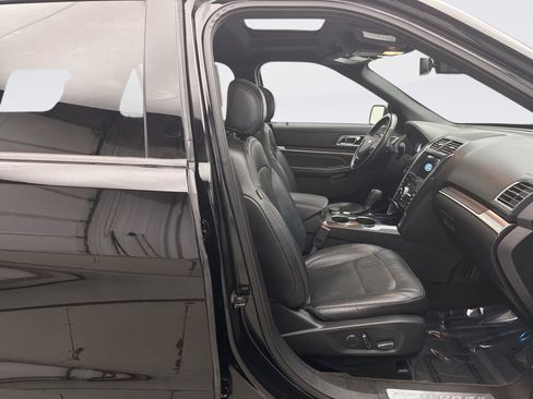 Used 2017 Ford Explorer Limited w/ Equipment Group 301A image 17