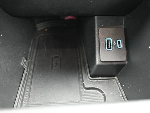 Used 2024 Ford Edge Titanium AWD/4WD image 14