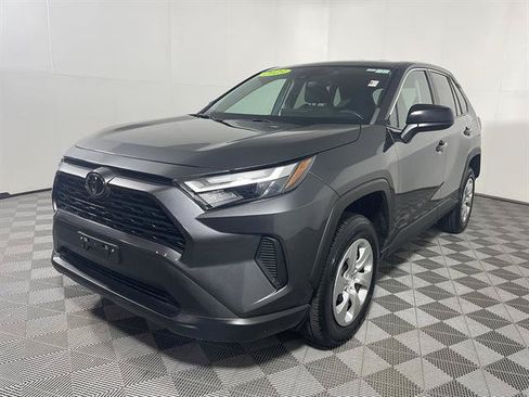 Used 2023 Toyota RAV4 LE AWD/4WD image 3
