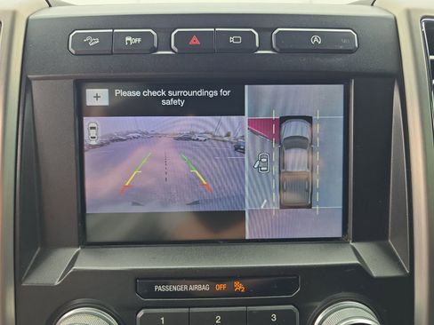 Used 2019 Ford F150 Platinum w/ Equipment Group 701A Luxury image 19