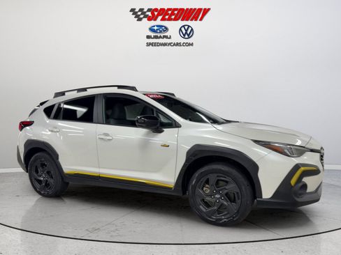 Used 2024 Subaru Crosstrek 2.5i Sport AWD/4WD image 3