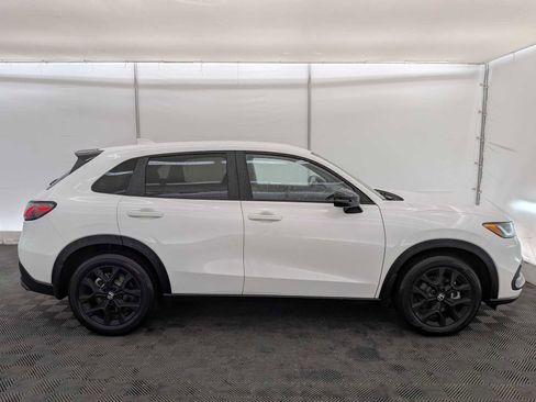 Used 2025 Honda HR-V Sport image 7