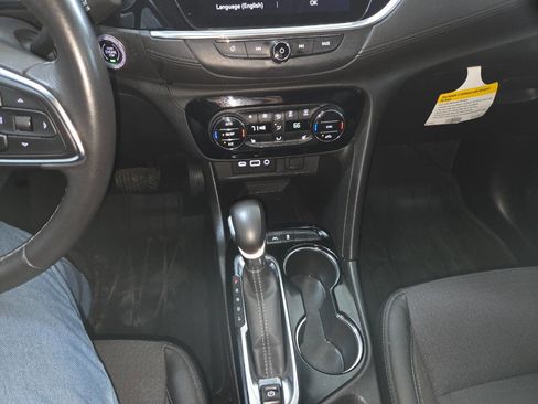 Used 2020 Buick Encore GX Select image 32