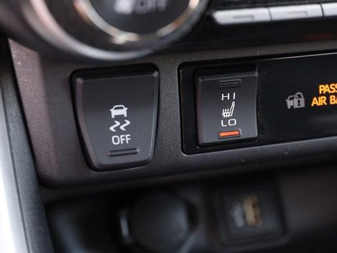 Used 2025 Toyota RAV4 XLE w/ Weather Package AWD/4WD image 18
