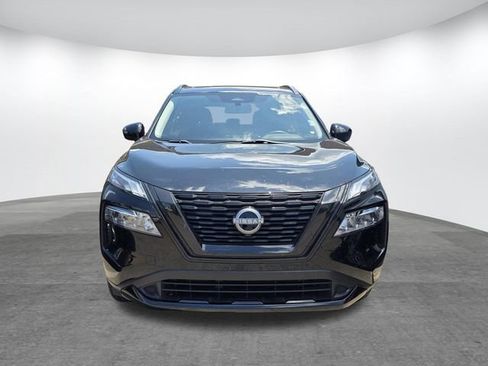 Used 2023 Nissan Rogue SV w/ SV Premium B Package FWD image 2