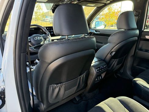 Certified 2025 Hyundai Palisade Calligraphy image 24