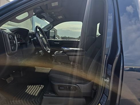Used 2022 Chevrolet Silverado 2500 LT w/ Convenience Package AWD/4WD image 11