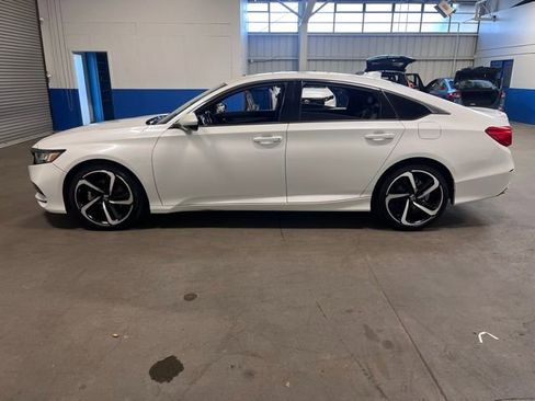 Used 2019 Honda Accord Sport image 6