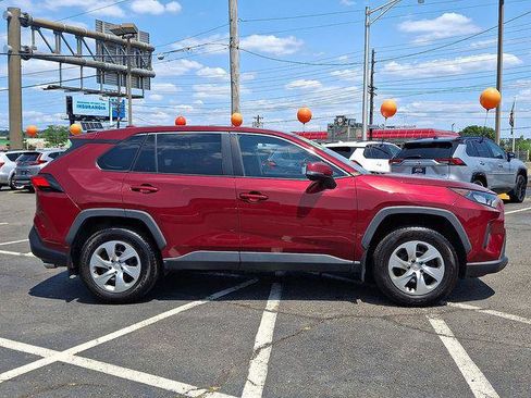Certified 2022 Toyota RAV4 LE AWD/4WD image 7