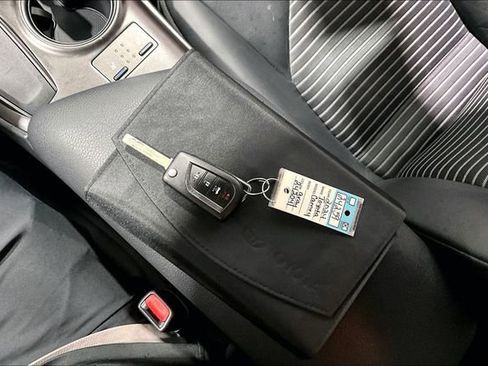 Used 2024 Toyota Camry SE FWD image 41