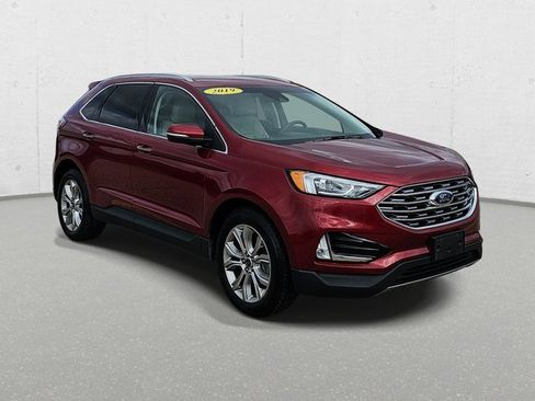 Used 2019 Ford Edge Titanium w/ Class II Trailer Tow Package image 3