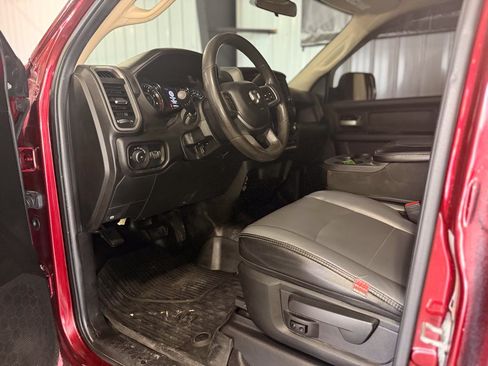 Used 2019 RAM 3500 Tradesman w/ Chrome Appearance Group AWD/4WD image 15