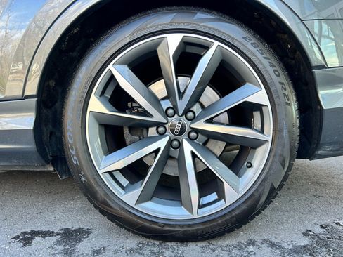 Used 2021 Audi SQ7 Premium Plus w/ Driver Assistance Package image 15