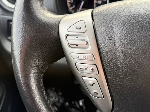 Used 2016 Nissan Versa Note SV image 24